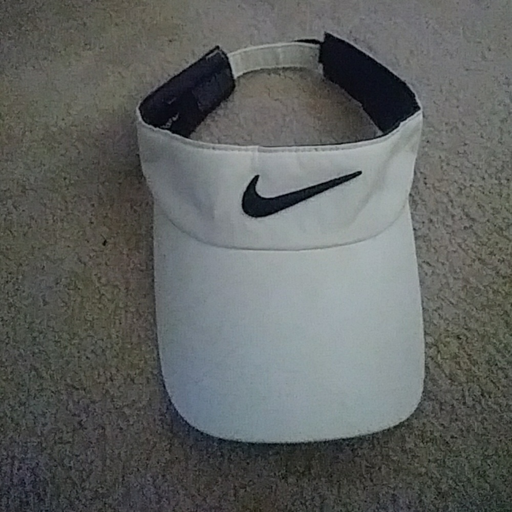 Nike sport visor